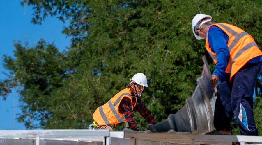 Roof maintenance in Flandreau, SD
